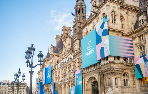 Parisian architecture, already decorated with ads about the Olympics