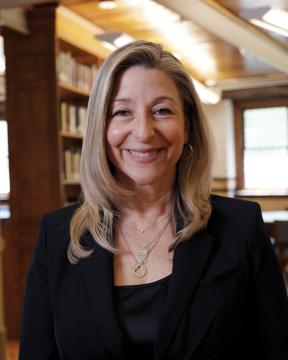 Jennifer Gentile Long ’93 P’28
